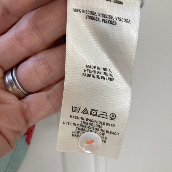 Anthro Front Button Sleeveless Shirt with Pintucks and Lace - Picture 2 of 4